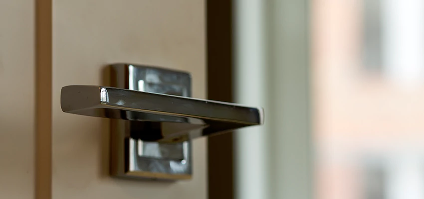 Door Lever Knob Repair in Del Aire, California