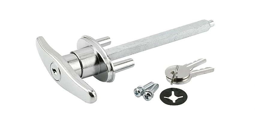 Old Style Garage Door Locks Replacements in Del Aire, California